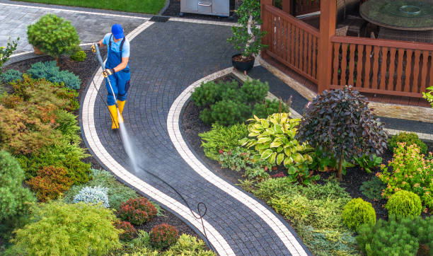 Best Garage Pressure Washing  in South Gate, CA